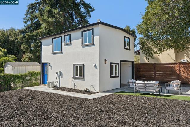 3017 Madeline St, Oakland CA: https://media.crmls.org/mediaz/bd7aee20-af64-47fe-99b4-ffc837586824.jpg