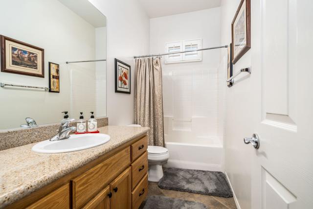 Image 27 of 51 For 82705 Odlum Drive