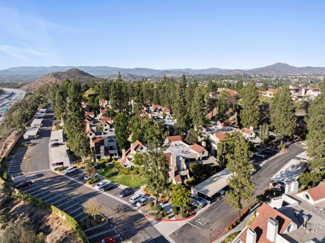 17865 Caminito Pinero, San Diego CA: https://media.crmls.org/mediaz/bd7b9417-c817-42a4-8b0b-afc747c0b4fb.jpg