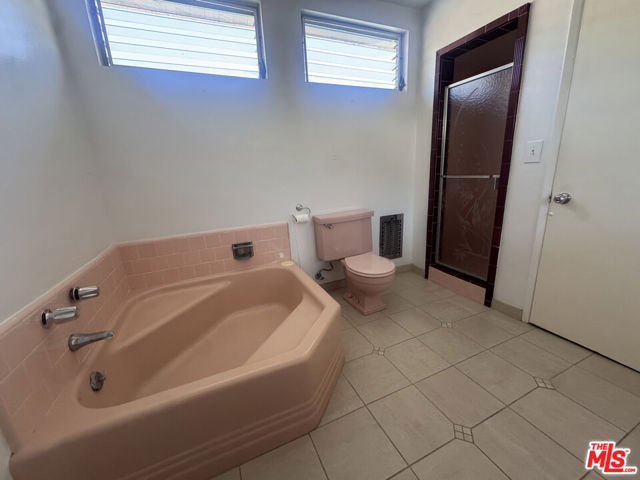 8218 De Longpre Avenue, West Hollywood CA: https://media.crmls.org/mediaz/bd7b9c79-3da0-424f-bf01-831cb6039000.jpg