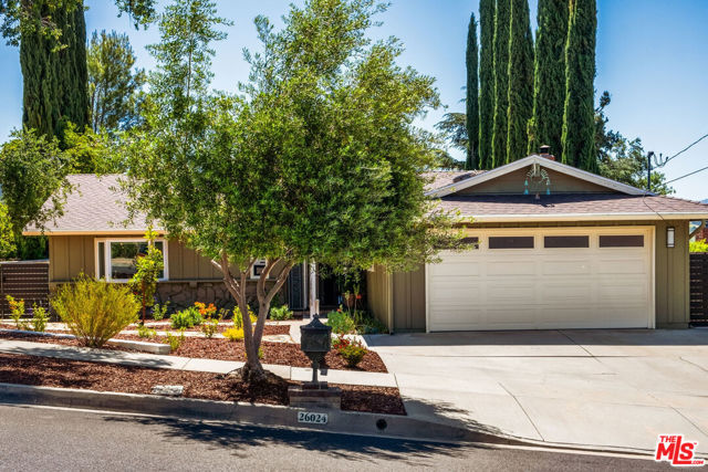26024 Farmfield Road, Calabasas CA: https://media.crmls.org/mediaz/bd7c2236-1050-4669-af5d-3c1cf2df6126.jpg