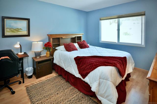 10373 Caminito Banyon, San Diego CA: https://media.crmls.org/mediaz/bd7d1a1c-0560-4d97-b642-b54ed294c21a.jpg
