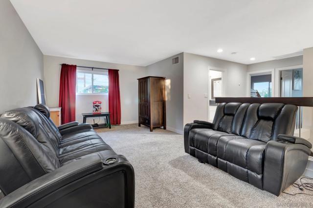 Image 20 of 48 For 9737 Benavente Pl