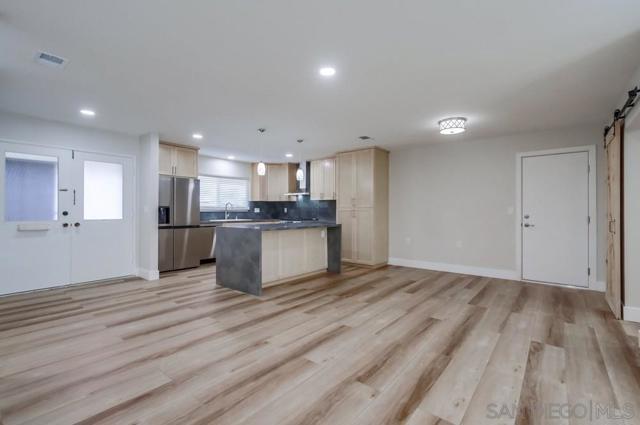 16731 Callado Ct, San Diego CA: https://media.crmls.org/mediaz/bd7ddbd0-e892-4e0f-9b48-7f29f3714e07.jpg