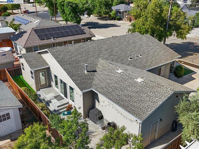 741 N N St, Livermore CA: https://media.crmls.org/mediaz/bd7e4733-f60a-463f-886c-645cbc44408e.jpg