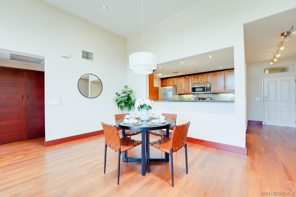 3990 Centre Street - photo 11