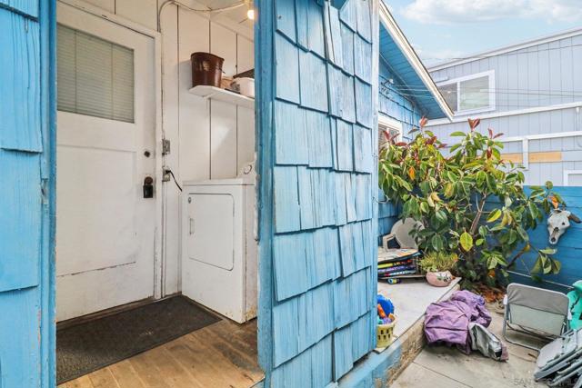 719 Jersey Ct, San Diego CA: https://media.crmls.org/mediaz/bd7eea0e-6bfa-4dc1-aa19-785fe05817a0.jpg