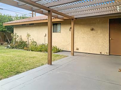 53085 Avenida Obregon, La Quinta CA: https://media.crmls.org/mediaz/bd7f43d0-5401-41b2-8c3e-543538e49ecb.jpg