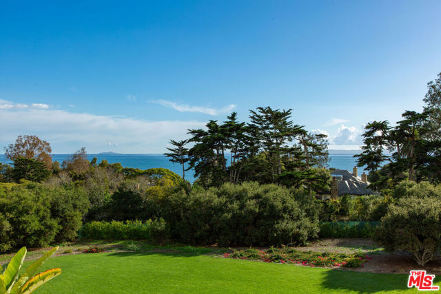 1437 S Jameson Lane, Montecito CA: https://media.crmls.org/mediaz/bd7ffbe9-ca61-4078-b710-6ea862b9d143.jpg