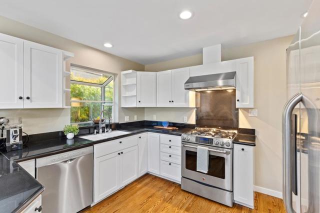 777 Bayview Way, Redwood City CA: https://media.crmls.org/mediaz/bd801198-45ef-4adb-b2cb-519b5439b5b1.jpg