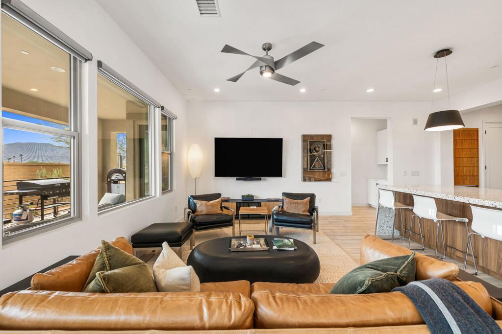 MLS #219138683DA image #17