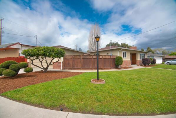 90 Beverly Drive, Watsonville CA: https://media.crmls.org/mediaz/bd8101ab-9f00-4cbf-803c-b36aebd09c21.jpg