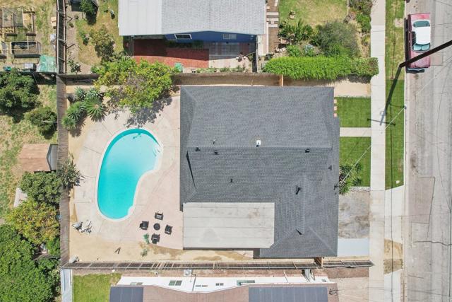 3243 Carolyn Circle, Oceanside CA: https://media.crmls.org/mediaz/bd813817-2a74-4cb2-8651-db475e321aa7.jpg