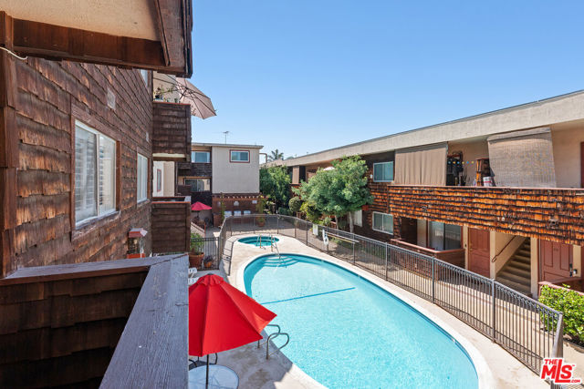 1 Bed Home for Sale in Los Angeles, California
