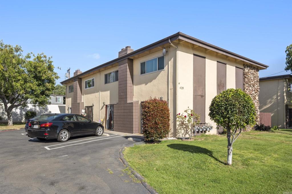 429 Woodlawn Avenue #D