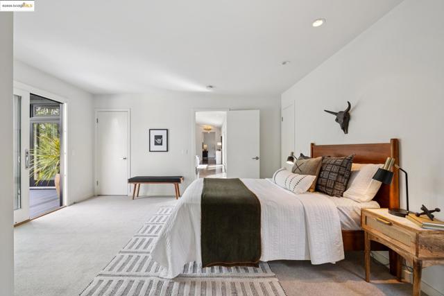 7 Requa Place, Piedmont CA: https://media.crmls.org/mediaz/bd82b288-ca74-49e3-b794-527d3bdbc9f7.jpg