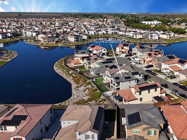 10349 Baldy Dr, Stockton CA: https://media.crmls.org/mediaz/bd83b2ef-32b3-4c31-9ae4-71c296005199.jpg
