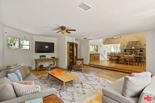 2026 Topanga Skyline Drive, Topanga CA: https://media.crmls.org/mediaz/bd844694-aed6-4c71-afad-babbca4d13e1.jpg