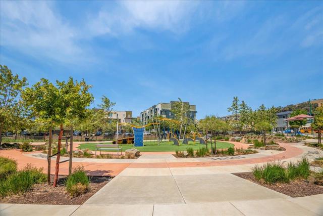 29333 Hub Court, Hayward CA: https://media.crmls.org/mediaz/bd84573d-6f9b-48ed-abbd-20869a1a1dba.jpg