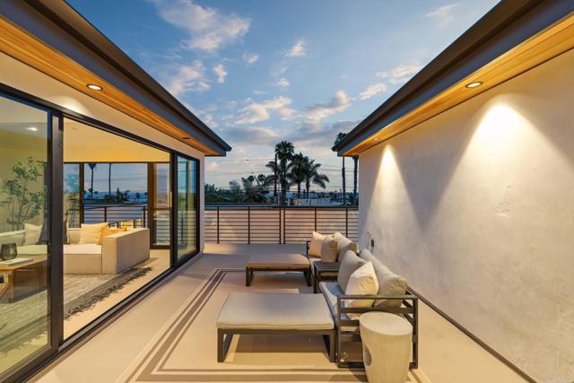 2052 Montgomery Avenue, Cardiff by the Sea CA: https://media.crmls.org/mediaz/bd8618c8-5357-4163-99f7-b5dae1d1659b.jpg