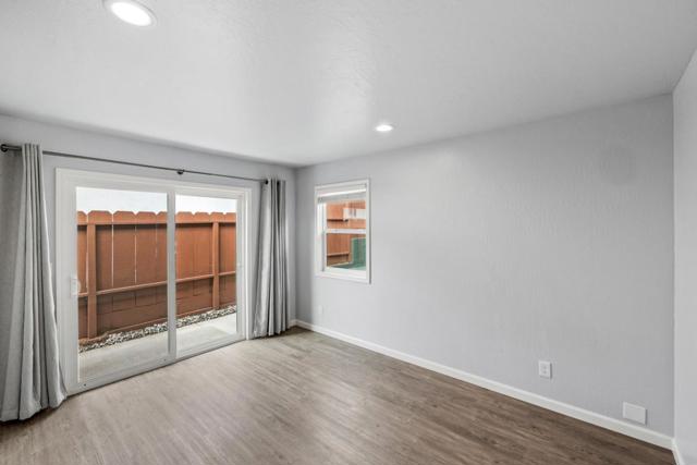 3248 Fitzgerald Circle, Marina CA: https://media.crmls.org/mediaz/bd8669de-d695-480a-9c2e-d57b2a7d4865.jpg
