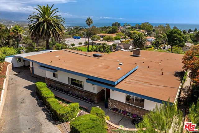 540 Miramonte Drive, Santa Barbara CA: https://media.crmls.org/mediaz/bd86cd53-4759-4bd8-b236-22b0734d4243.jpg