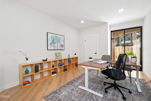 4201 Via Marisol, Los Angeles CA: https://media.crmls.org/mediaz/bd87771a-7ee8-4302-9065-ca316e3a1928.jpg