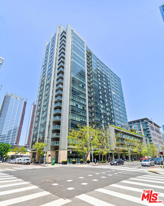 1155 S Grand Avenue 1607, Los Angeles, CA 90015