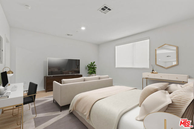 5832 Virginia Avenue, Los Angeles CA: https://media.crmls.org/mediaz/bd882a4c-b5ad-44c6-9918-7b21af71b81c.jpg