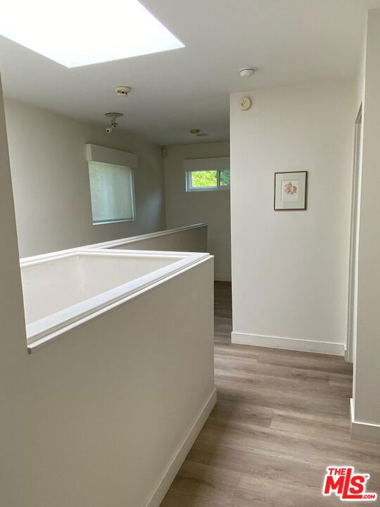 3023 BERKELEY Avenue, Los Angeles CA: https://media.crmls.org/mediaz/bd882e0c-b68c-4ae7-b199-485a6f922496.jpg