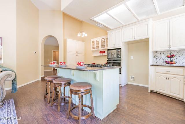 6564 La Cumbre Road, Somis CA: https://media.crmls.org/mediaz/bd8910c0-ae96-46cc-bd65-187c972f0700.jpg
