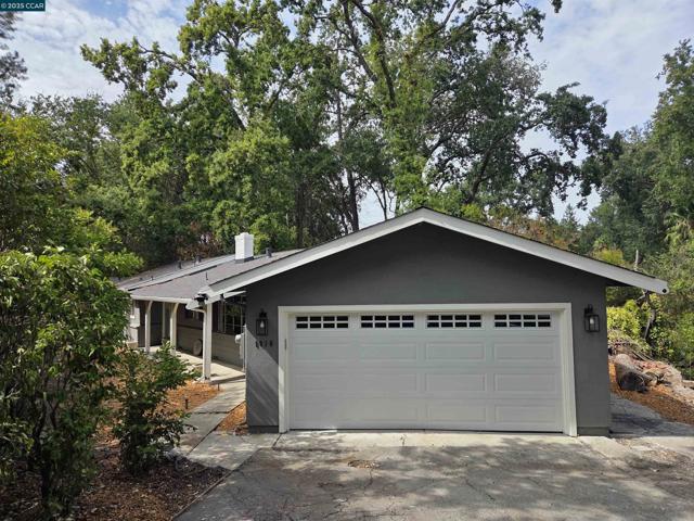 1016 Stone Valley Rd, Alamo CA: https://media.crmls.org/mediaz/bd894caa-138b-4a12-be32-dbdea32c410c.jpg