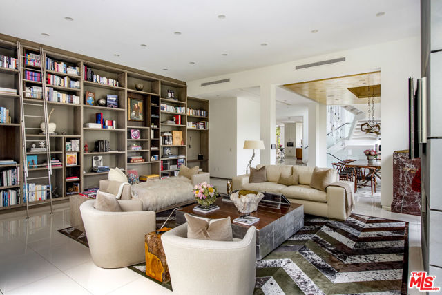 9852 San Circle, Beverly Hills CA: https://media.crmls.org/mediaz/bd8985d7-f924-411b-b06f-b6bb84000ede.jpg