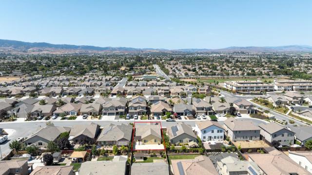 1549 Foxtail Court, Hollister CA: https://media.crmls.org/mediaz/bd89c5d2-f106-4d50-b937-f101efbaa06d.jpg