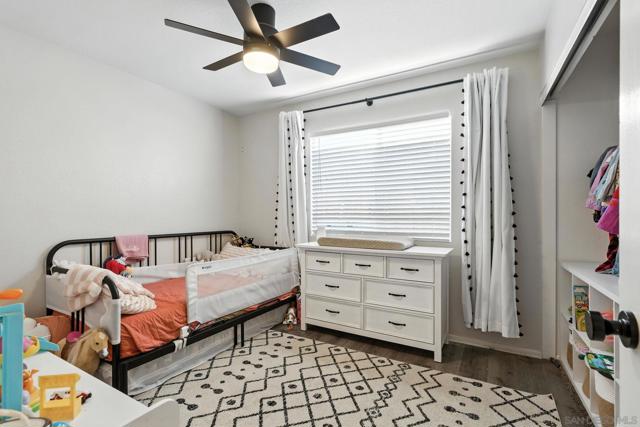 23886 Red Clover Cir, Murrieta CA: https://media.crmls.org/mediaz/bd89c712-2b2c-4661-9a07-42c4907078b0.jpg