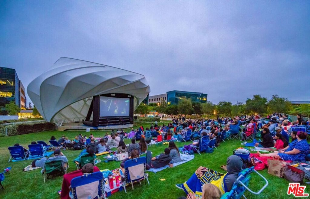 https://media.crmls.org/mediaz/bd8acc18-2bde-4a4f-b13d-7c962948148c.jpg?preset=X-Large