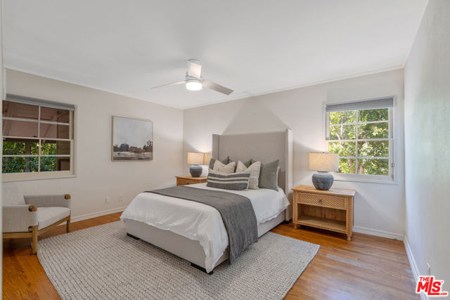 4835 Corbin Avenue, Tarzana CA: https://media.crmls.org/mediaz/bd8b047c-52e8-4a42-b429-d3a5141f70a6.jpg