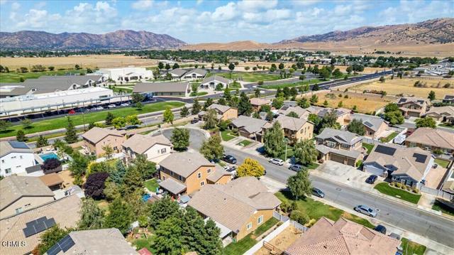 908 Valerie Lane, Tehachapi CA: https://media.crmls.org/mediaz/bd8b7c84-e68c-48ef-9a8d-d15a3d3efd59.jpg