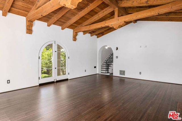 1539 Ensley Avenue, Los Angeles CA: https://media.crmls.org/mediaz/bd8cf5db-0b0b-407a-b16a-78f55a6856b8.jpg