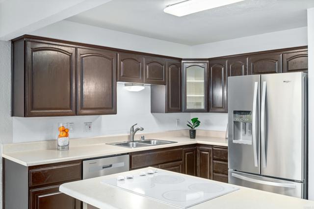 Detail Gallery Image 13 of 32 For 514 Shady Ln #C,  El Cajon,  CA 92021 - 2 Beds | 2 Baths