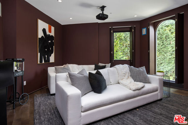 1642 Lindacrest Drive, Beverly Hills CA: https://media.crmls.org/mediaz/bd8e5c31-0e0f-49ce-aa30-10369a3ba4fe.jpg