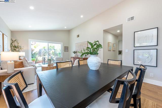 Image 22 of 54 For 32996 Soquel St