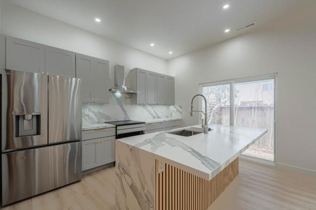 987 Harcourt Avenue, Seaside CA: https://media.crmls.org/mediaz/bd8f5258-a838-4435-9814-47950c48ff18.jpg