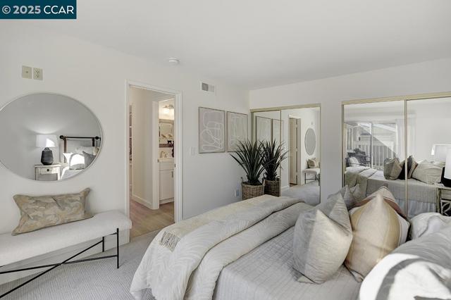 975 Terra California Dr, Walnut Creek CA: https://media.crmls.org/mediaz/bd8fd5d8-ee4b-4b95-8277-6bf1e56b0ce7.jpg