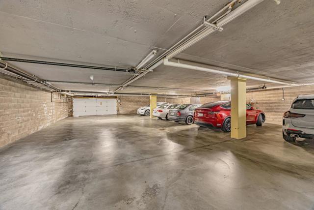 1427 Floribunda Avenue, Burlingame CA: https://media.crmls.org/mediaz/bd91831a-f2be-4c72-a463-4b4268bd01cf.jpg