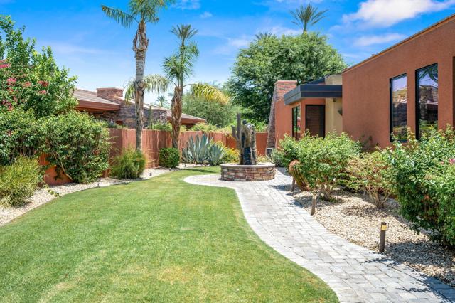 50375 Via Serenidad, La Quinta CA: https://media.crmls.org/mediaz/bd91a349-c4a7-4fe0-b999-3404cf02aa13.jpg