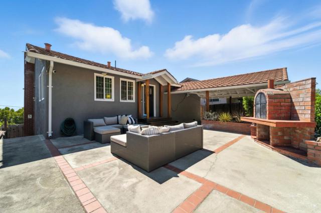 8730 Burr Street, Oakland CA: https://media.crmls.org/mediaz/bd922221-e71b-4600-8d1c-5035fa634f47.jpg