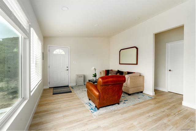 5021 Foothill Blvd, San Diego CA: https://media.crmls.org/mediaz/bd9260f3-1122-483f-9994-026a4a69a992.jpg