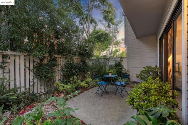 3422 Sunleaf Way, Richmond CA: https://media.crmls.org/mediaz/bd938da4-b9c0-4ea2-9525-c739215ab3be.jpg