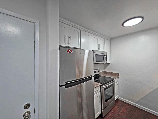 980 Kiely Boulevard, Santa Clara CA: https://media.crmls.org/mediaz/bd944d3b-b41f-4947-9f37-37f04d9208f2.jpg